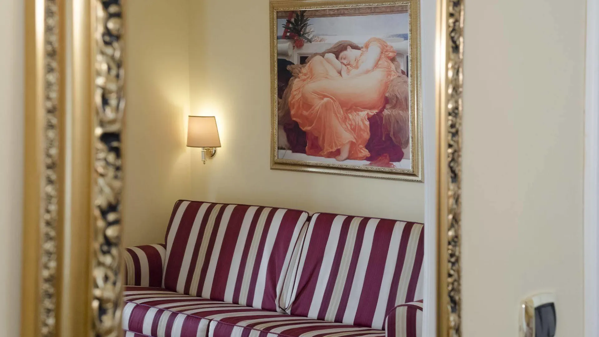 Hotel Relais Frattina Roma