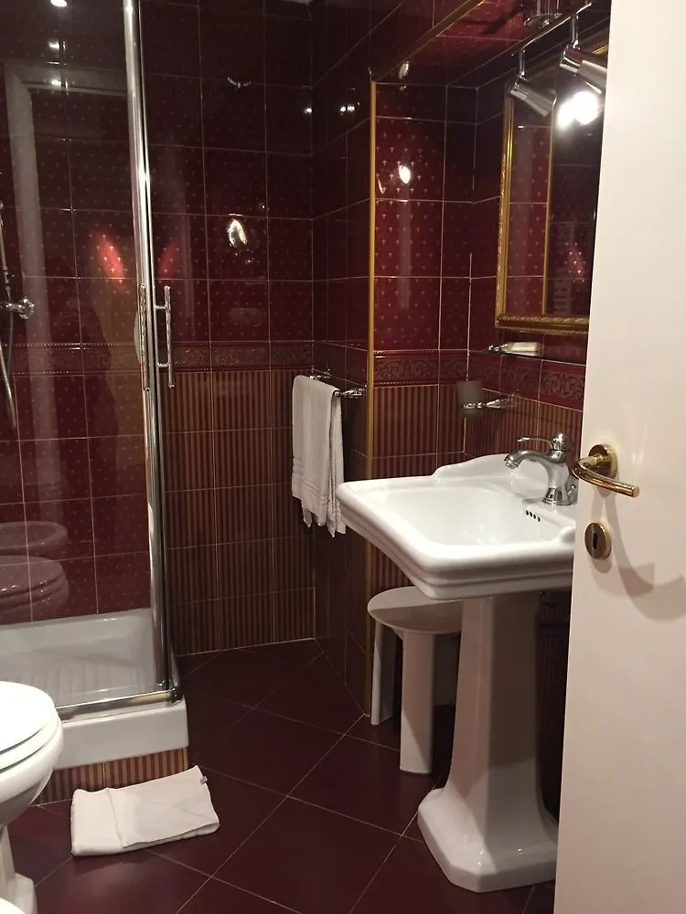 Hotel Relais Frattina Roma